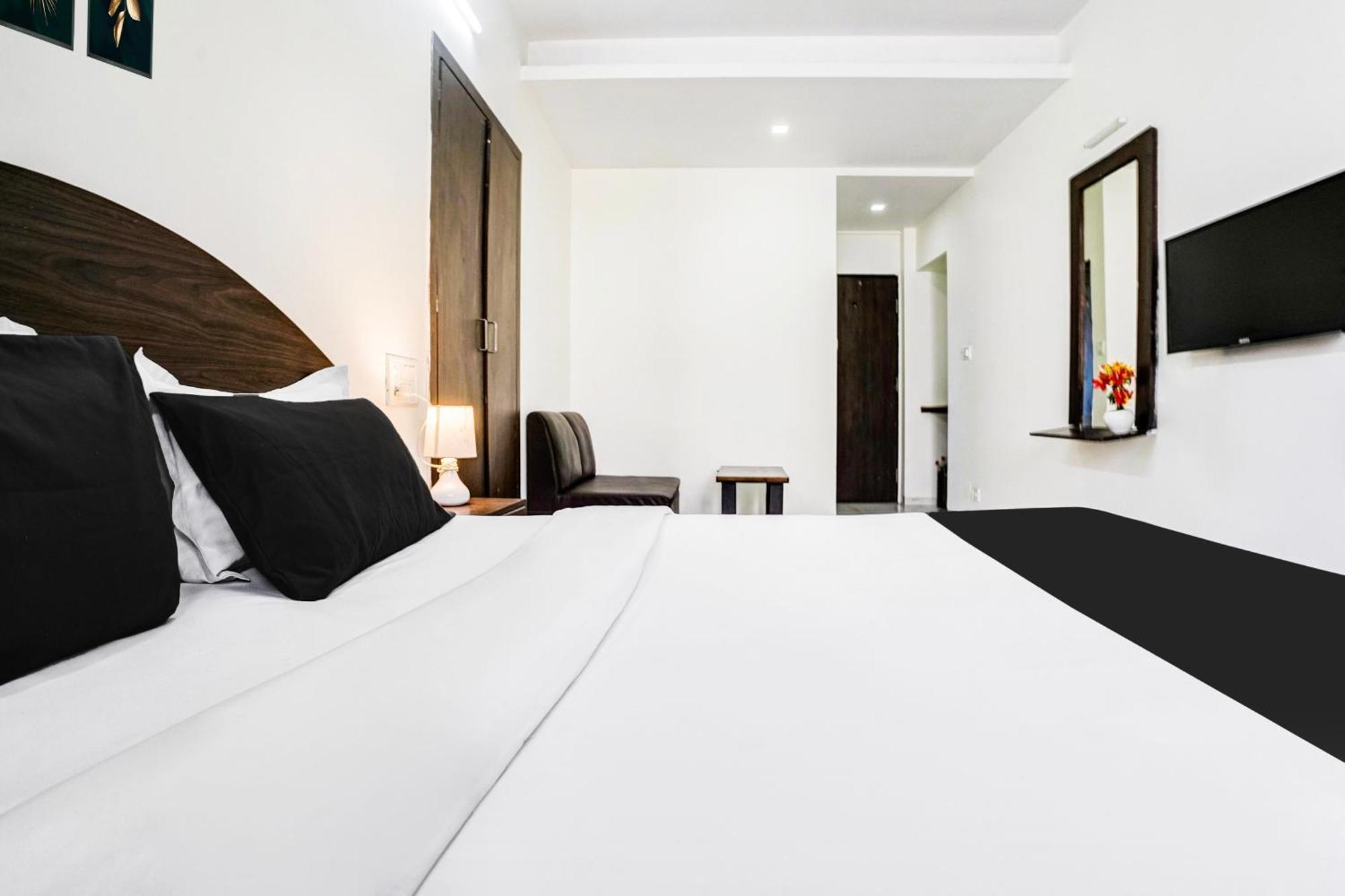 Super Hotel O Nashik Near Vijay Mamta Theatre Formerly Sahara Inn Zewnętrze zdjęcie