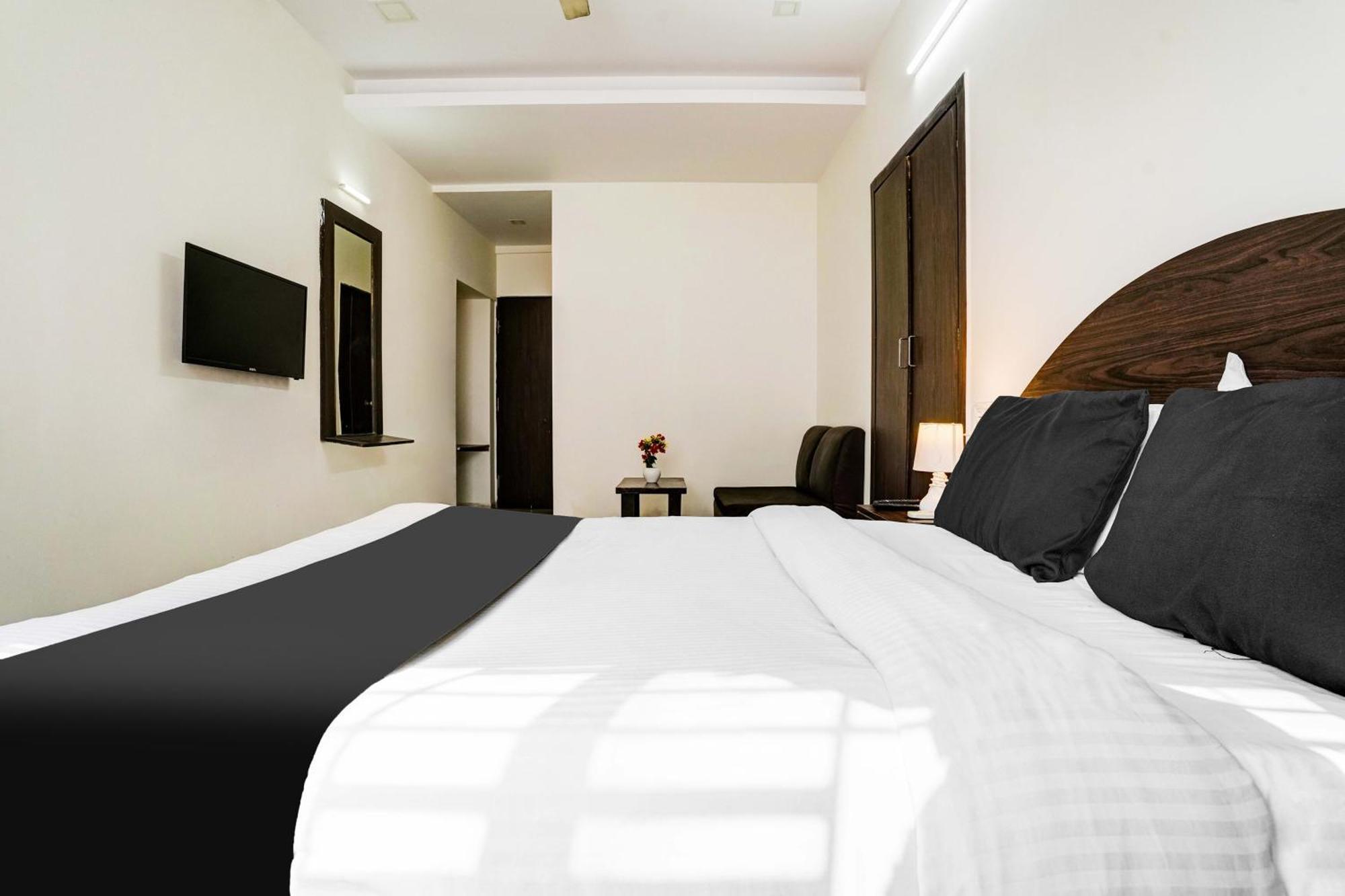Super Hotel O Nashik Near Vijay Mamta Theatre Formerly Sahara Inn Zewnętrze zdjęcie