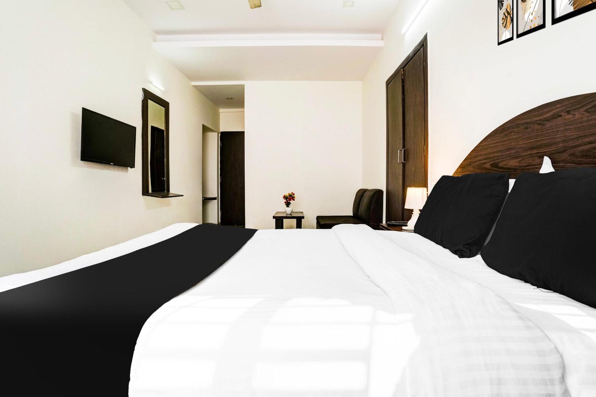 Super Hotel O Nashik Near Vijay Mamta Theatre Formerly Sahara Inn Zewnętrze zdjęcie